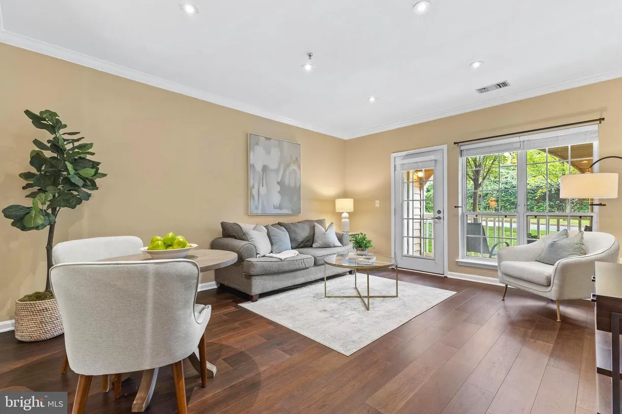 Washington Metro Area Real Estate | View 4561 Strutfield Ln, 3107 | 1 Bed, 1 Bath