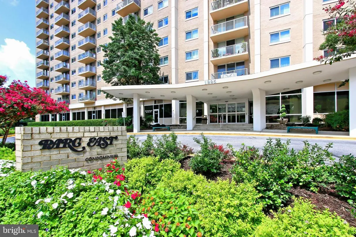 Washington Metro Area Real Estate | View 1225 Martha Custis Dr, 319 | 3 Beds, 2 Baths