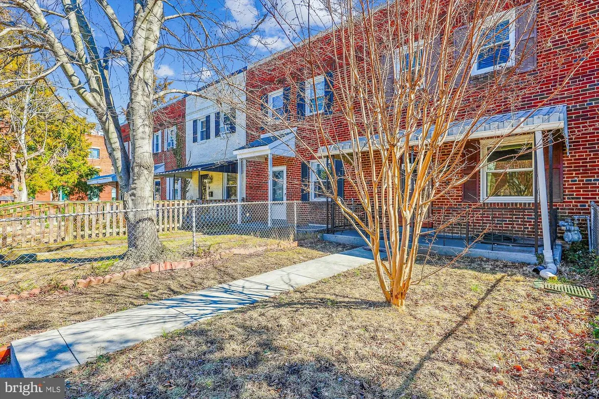 Washington Metro Area Real Estate | View 521 N Payne St | Listing