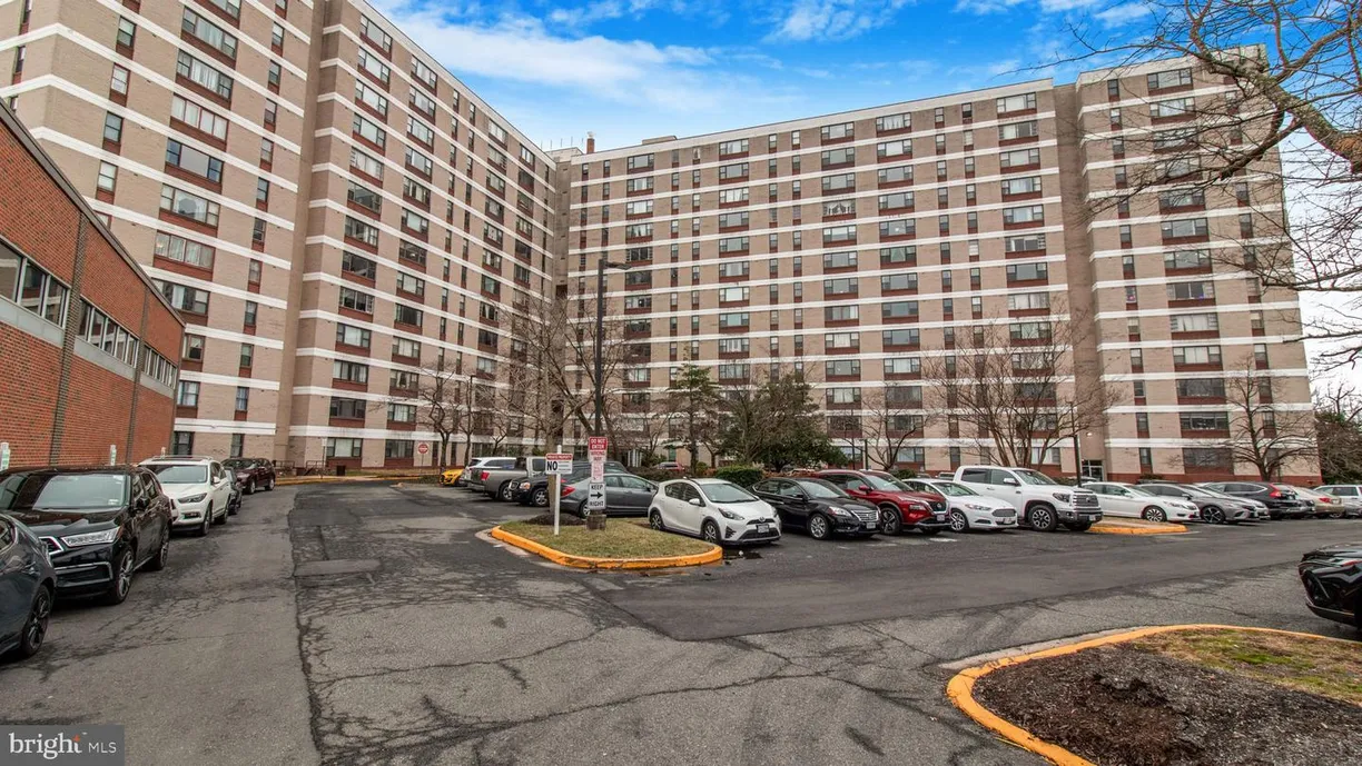 Washington Metro Area Real Estate | View 4600 Duke St, 1602 | Listing