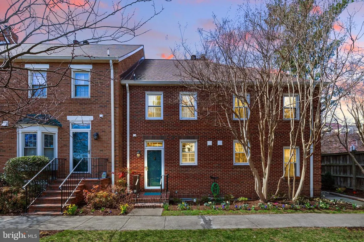Washington Metro Area Real Estate | View 403 Old Town Ct | Listing