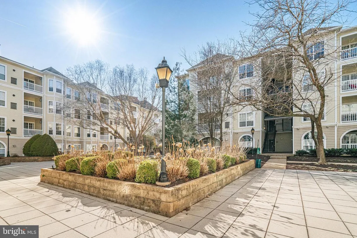 Washington Metro Area Real Estate | View 4561 Strutfield Ln, 3403 | 2 Beds, 2 Baths