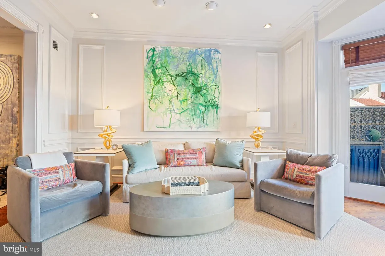 Washington Metro Area Real Estate | View 124 N Columbus St | 3 Beds