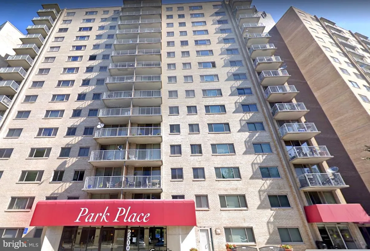 Washington Metro Area Real Estate | View 2500 N Van Dorn St, 708 | 2 Beds