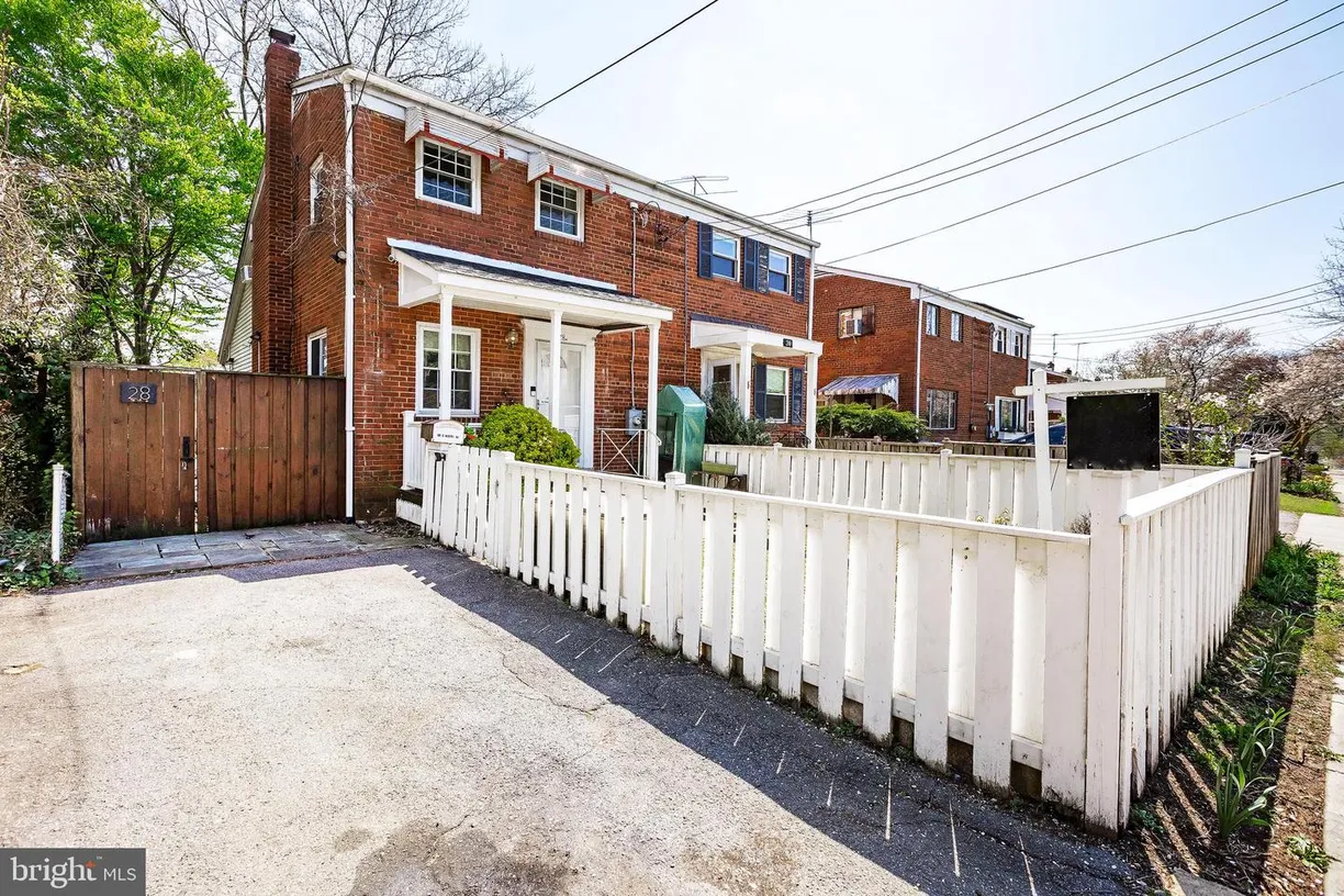 Washington Metro Area Real Estate | View 28 S Ingram St | 4 Beds, 3 Baths