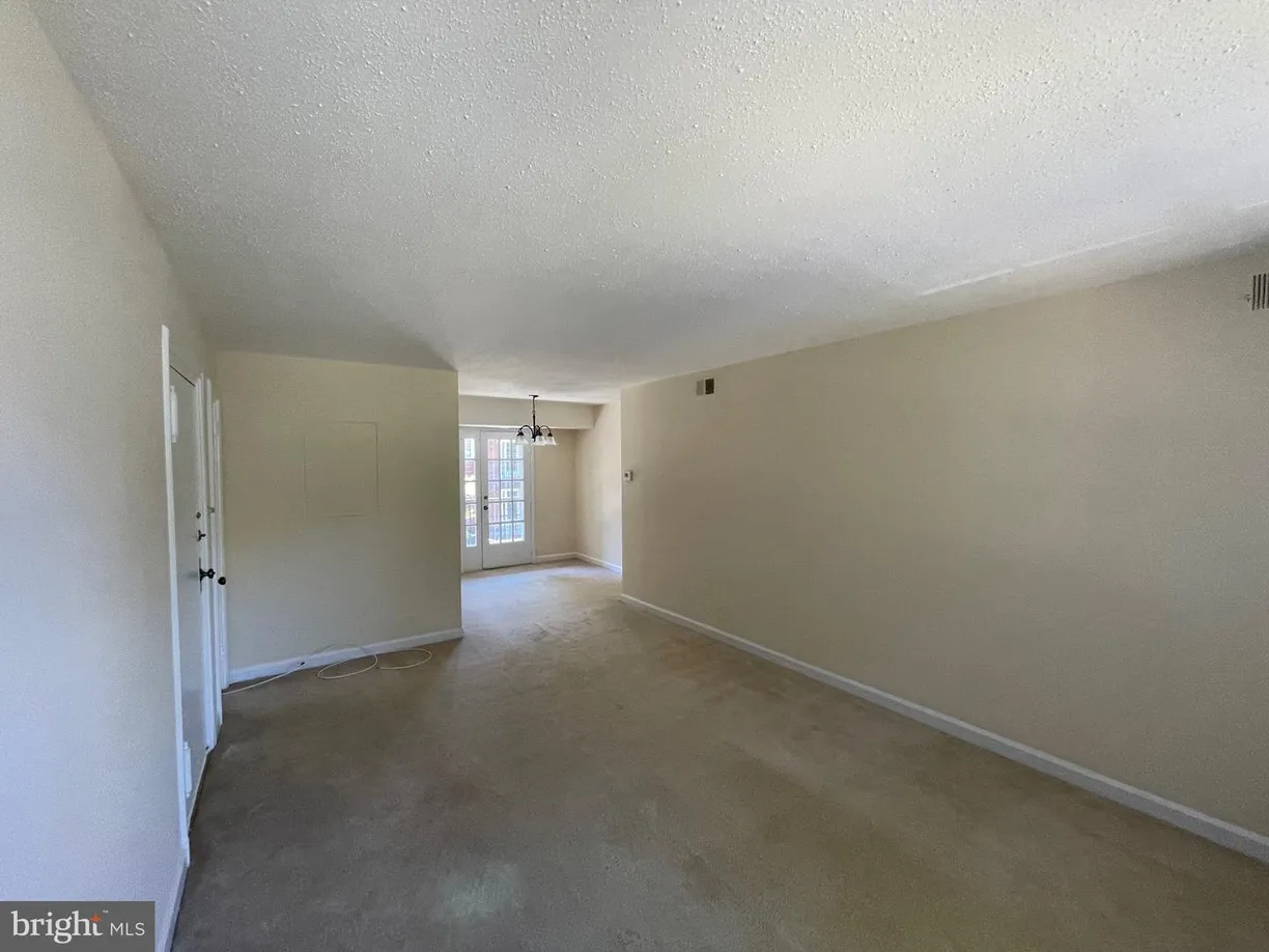 Washington Metro Area Real Estate | View 4906 29th Rd S, b2 | Listing