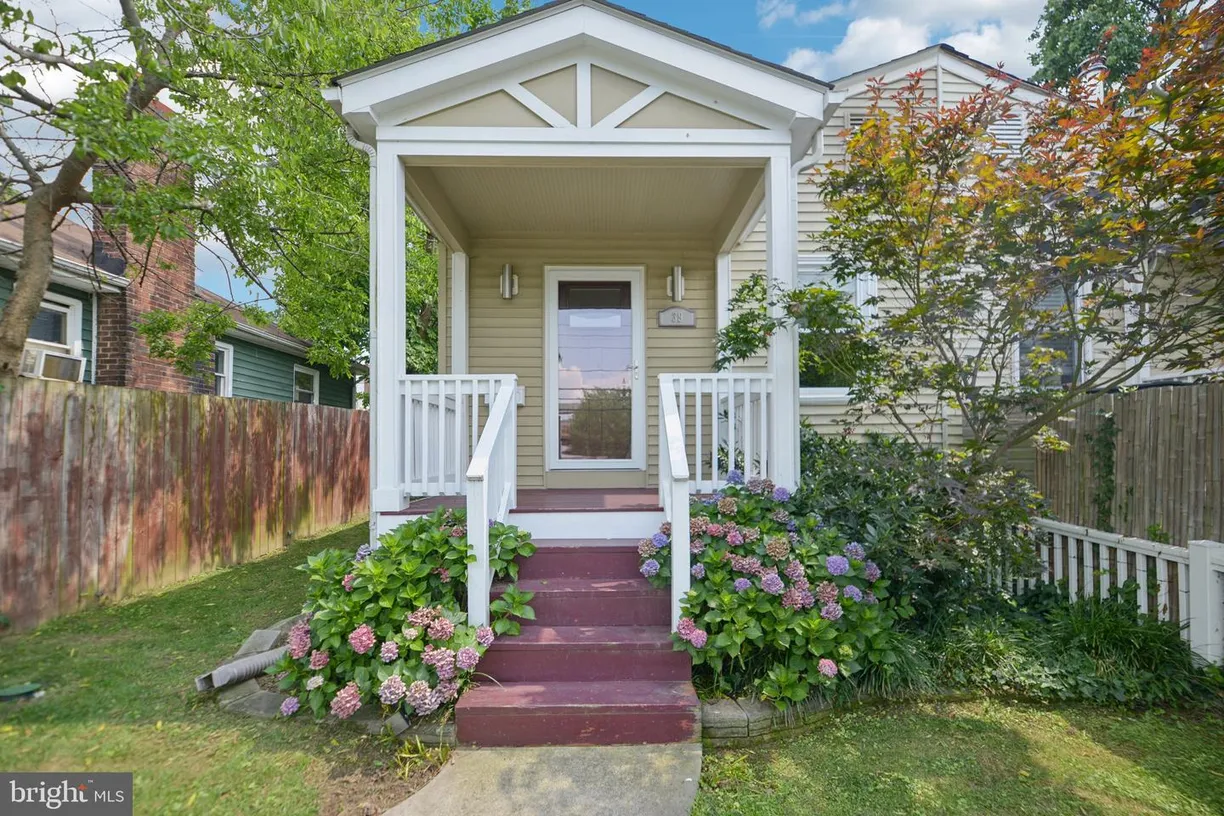 Washington Metro Area Real Estate | View 39 E Reed Ave | Listing