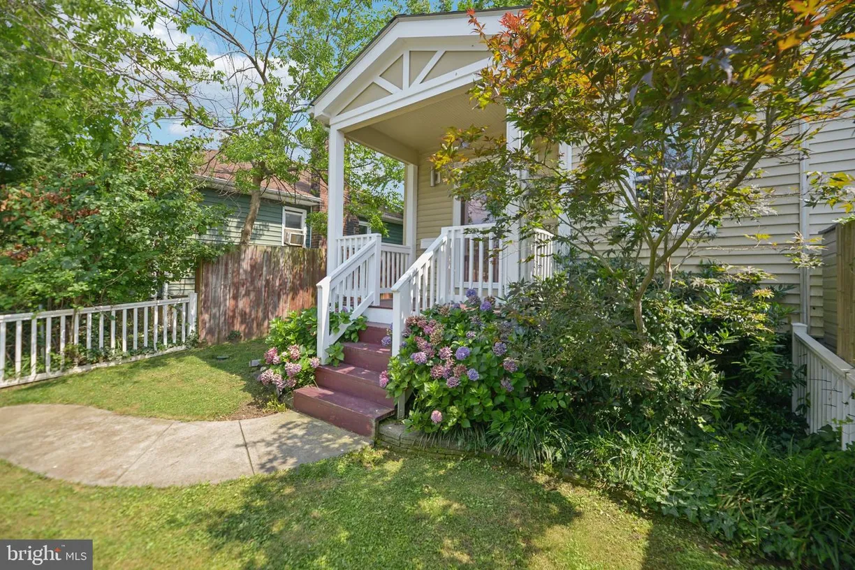 Washington Metro Area Real Estate | View 39 E Reed Ave | Listing