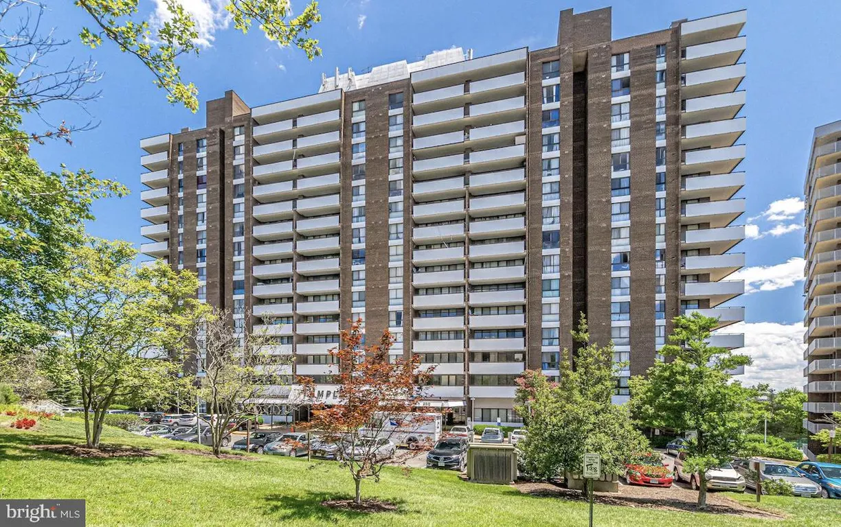 Washington Metro Area Real Estate | View 250 S Reynolds St, 612 | 2 Beds, 2 Baths