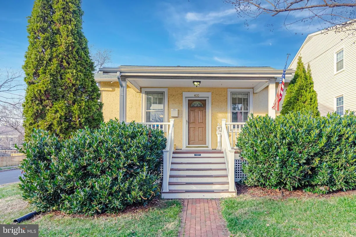 Washington Metro Area Real Estate | View 400 Clifford Ave | 3 Beds