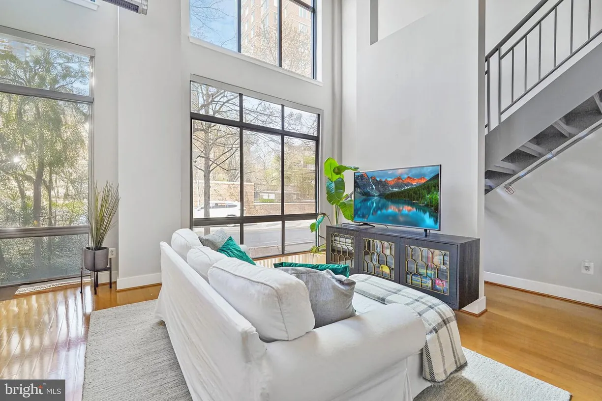 Washington Metro Area Real Estate | View 520 John Carlyle St, 104 | Listing