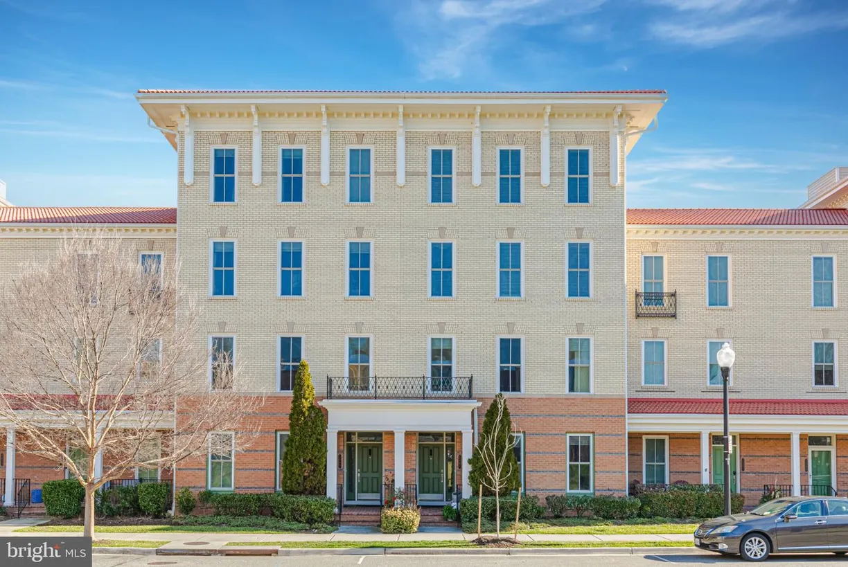 Washington Metro Area Real Estate | View 2407 Conoy St, 101 | 3 Beds, 2 Baths