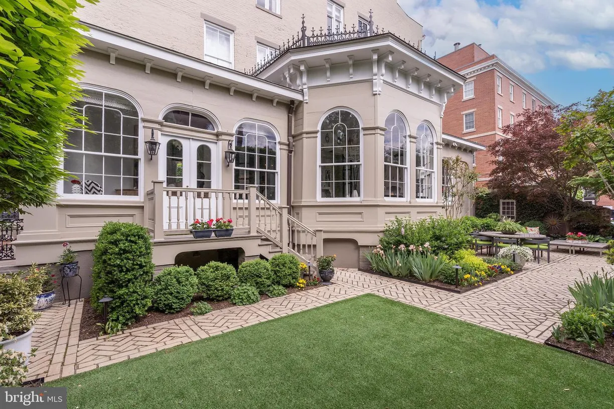 Washington Metro Area Real Estate | View 811 Prince St | Listing