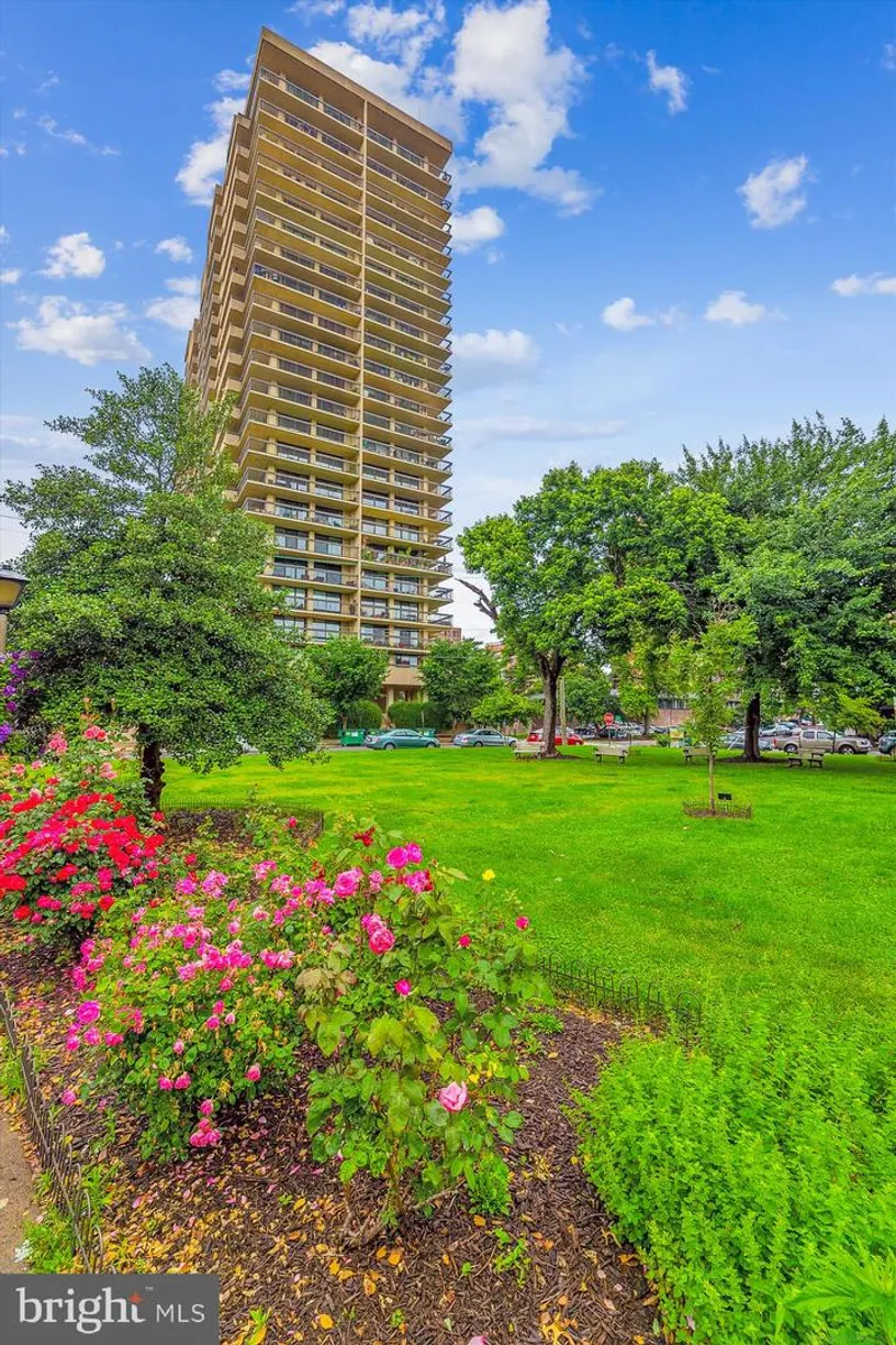 Washington Metro Area Real Estate | View 400 Madison St, 1704 | 2 Beds, 2 Baths