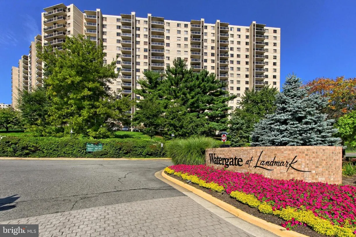 Washington Metro Area Real Estate | View 307 Yoakum Pkwy, 415 | 1 Bed, 1 Bath