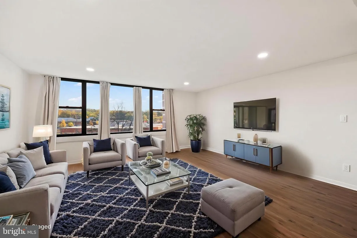 Washington Metro Area Real Estate | View 4600 Duke St, 723 | 2 Beds, 1 Bath
