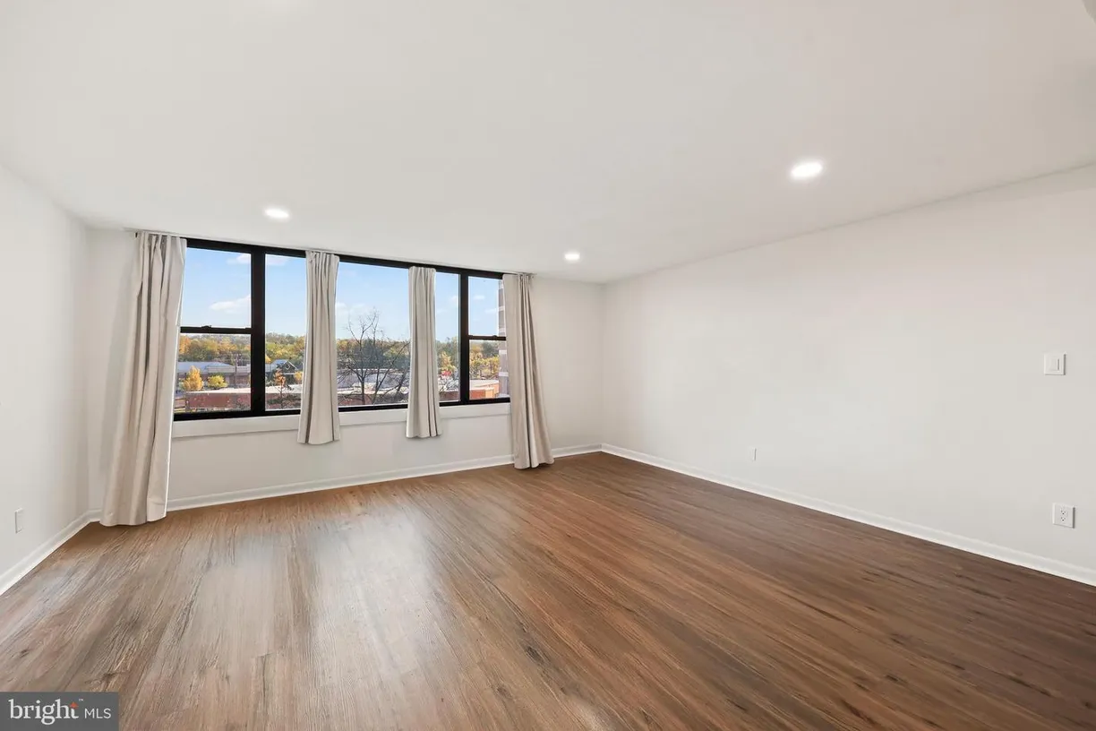 Washington Metro Area Real Estate | View 4600 Duke St, 723 | Listing