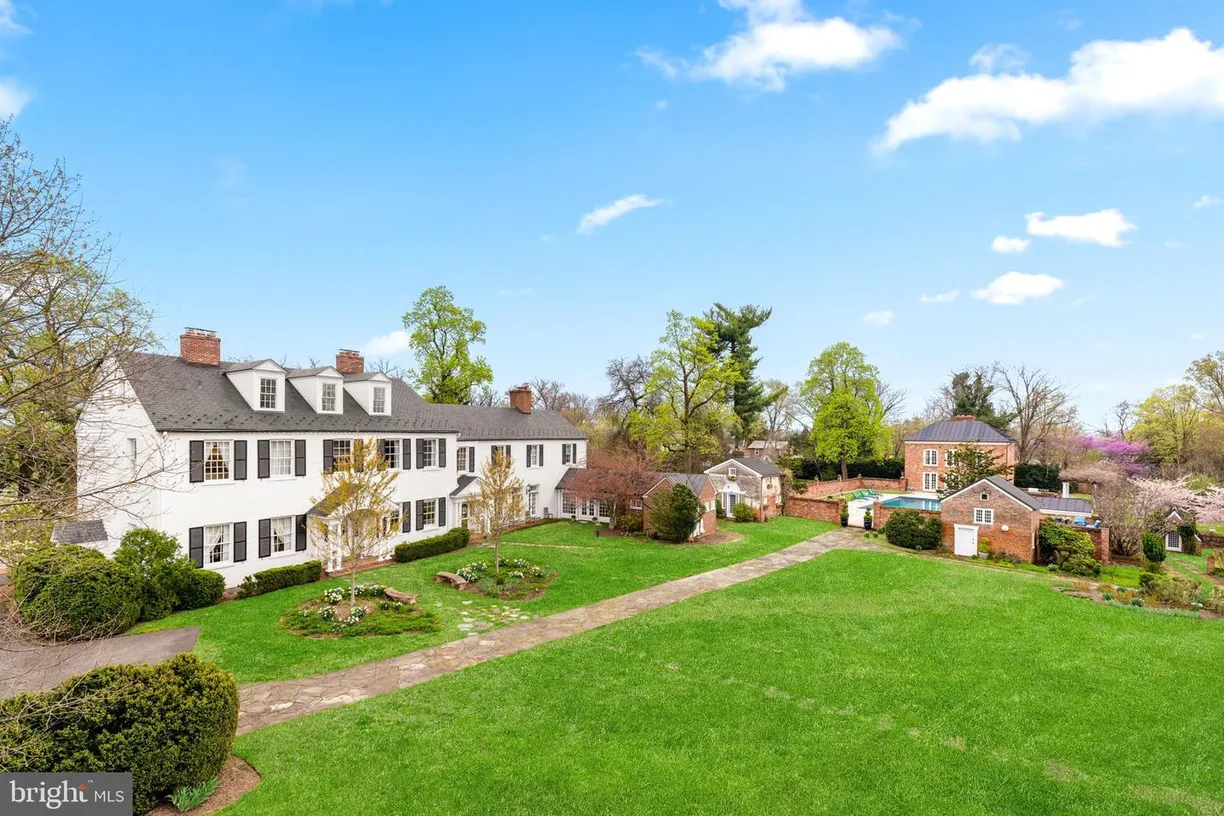 Washington Metro Area Real Estate | View 318 N Quaker Ln | Listing