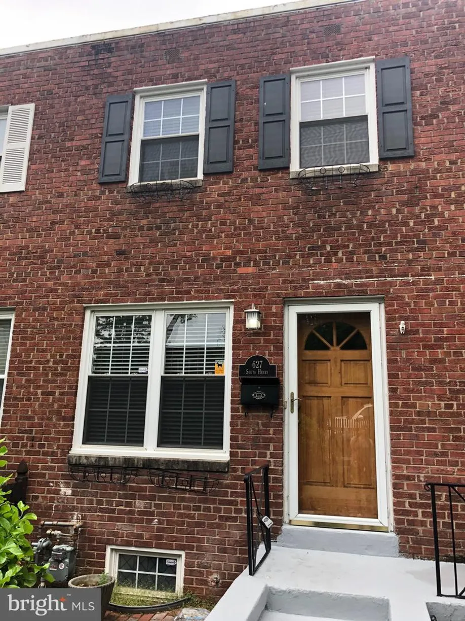 Washington Metro Area Real Estate | View 627 S Henry St | 3 Beds
