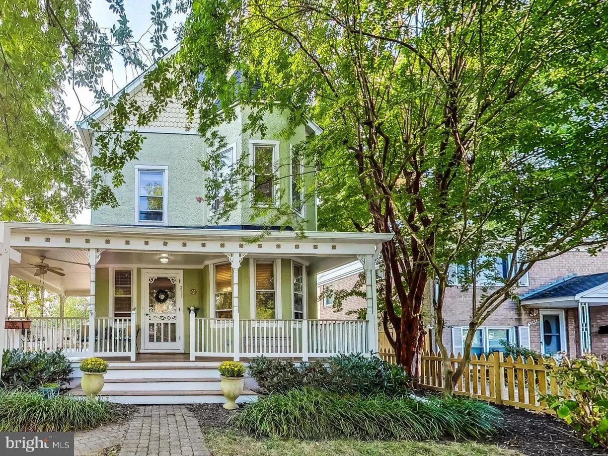 Washington Metro Area Real Estate | View 311 E Howell Ave | 4 Beds, 3 Baths
