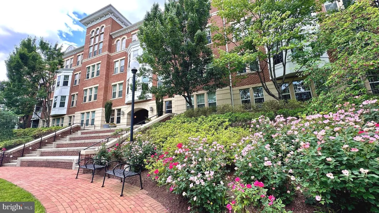 Washington Metro Area Real Estate | View 400 Cameron Station Blvd, 301 | 2 Beds, 2 Baths