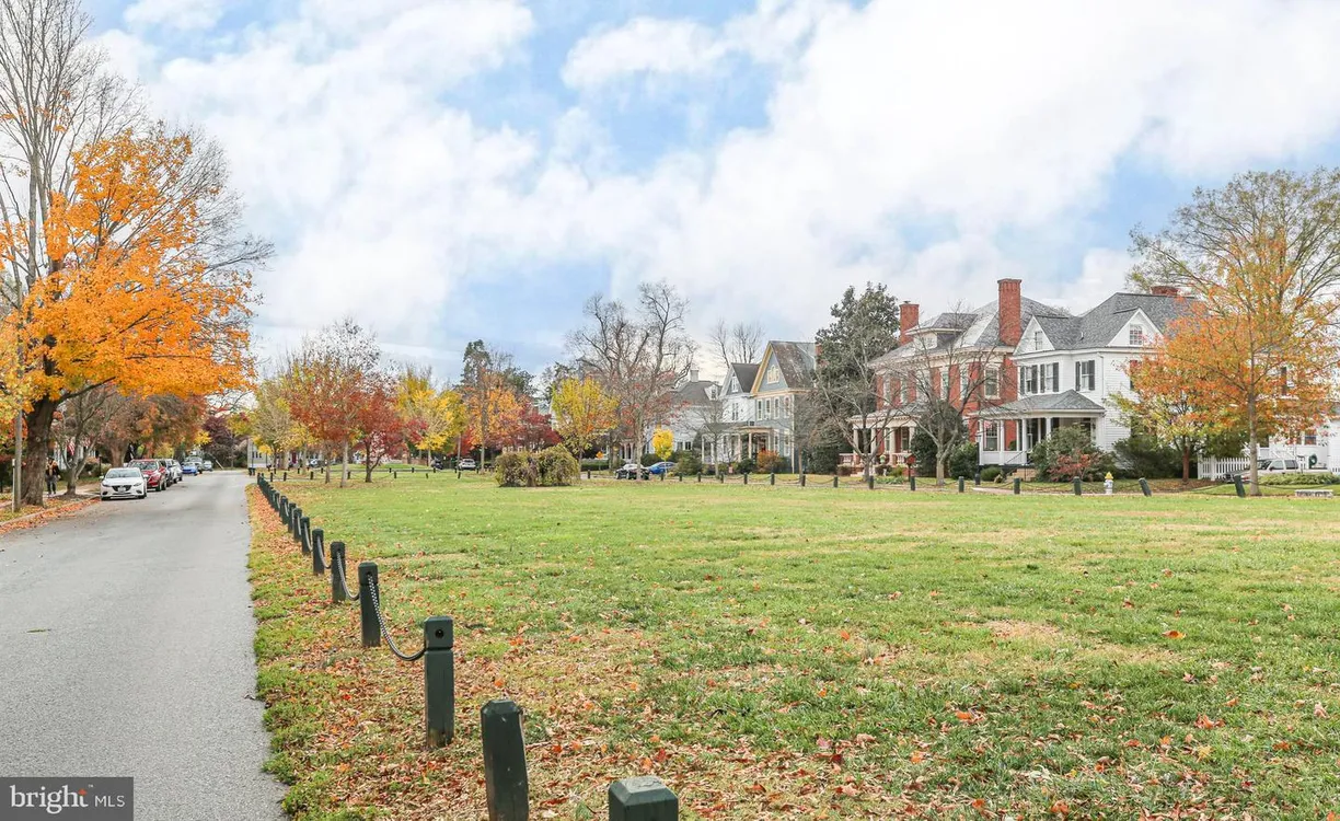 Washington Metro Area Real Estate | View 1403 Washington Ave | Listing