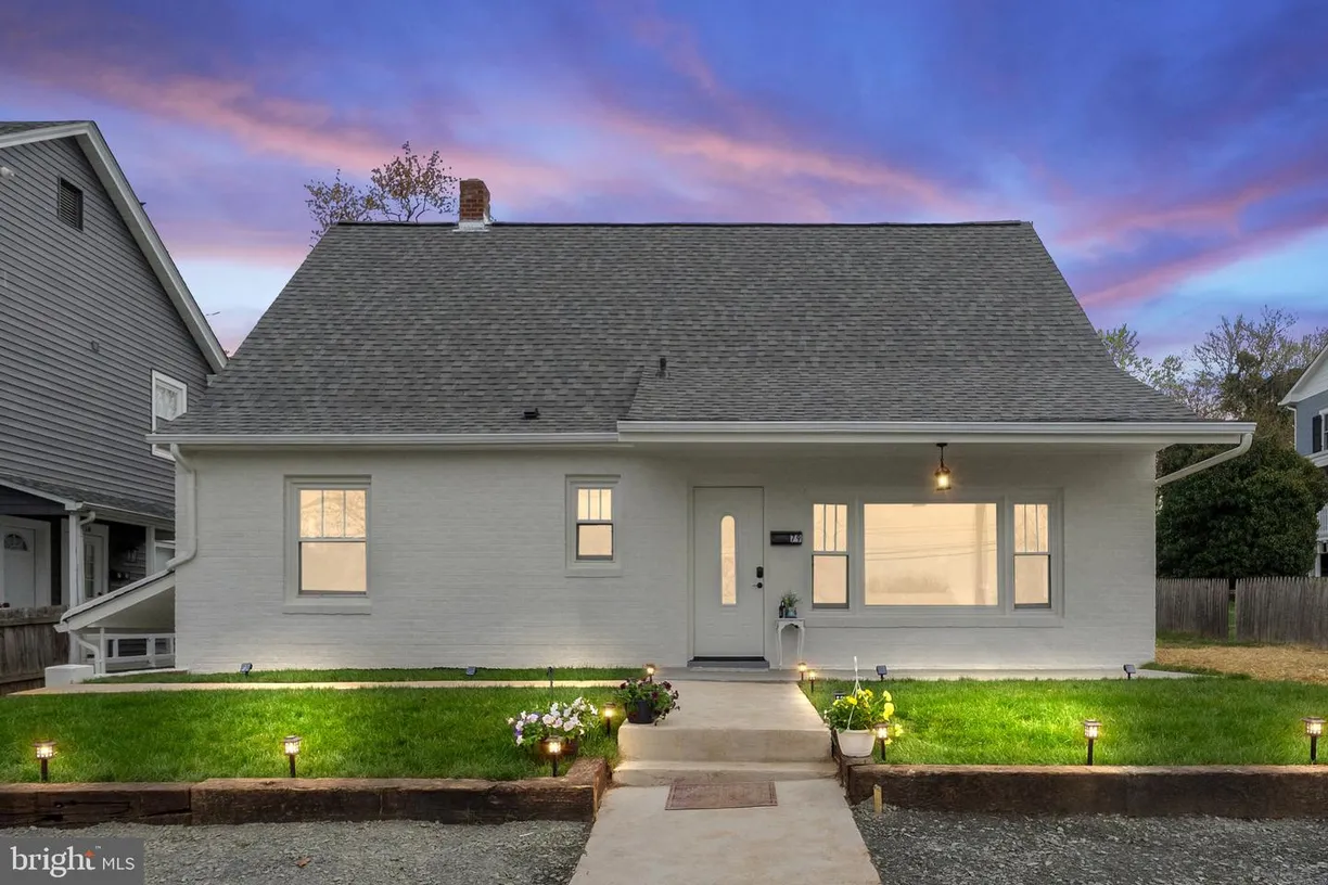 Washington Metro Area Real Estate | View 79 E Shirley Ave | 5 Beds, 2 Baths