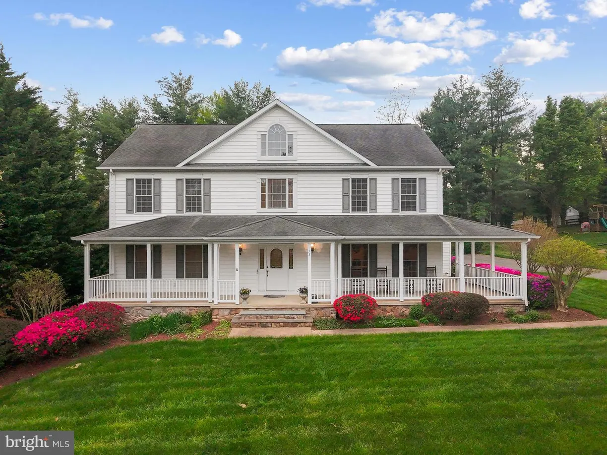 Washington Metro Area Real Estate | View 52 Menlough Dr | Listing