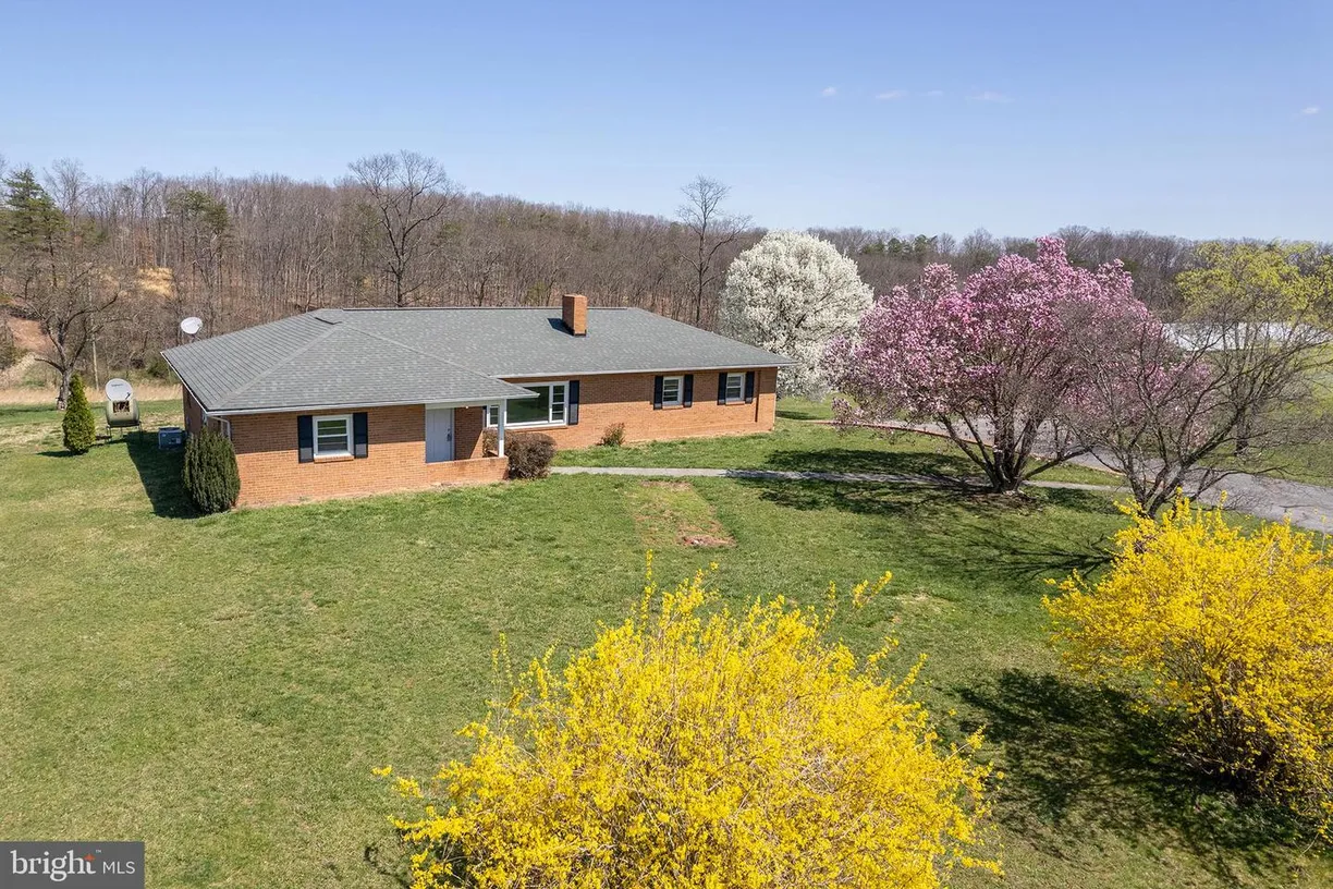 Washington Metro Area Real Estate | View 700 Bloomery Pike | 3 Beds, 1 Bath