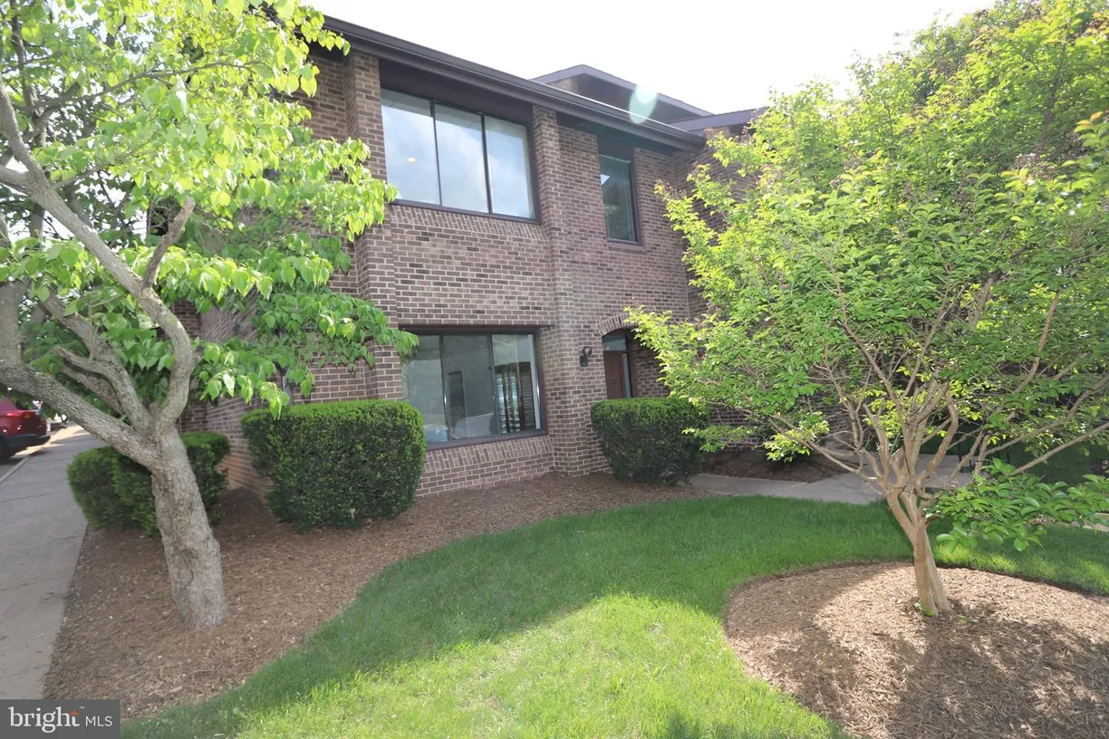 Washington Metro Area Real Estate | View 8351 -a Greensboro Dr, 6