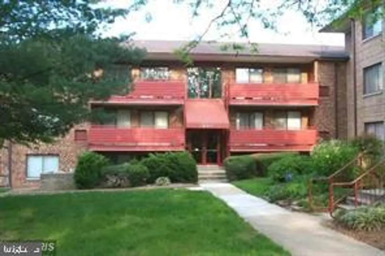 Washington Metro Area Real Estate | View 6441 Richmond Hwy, 302 | 1 Bed, 1 Bath