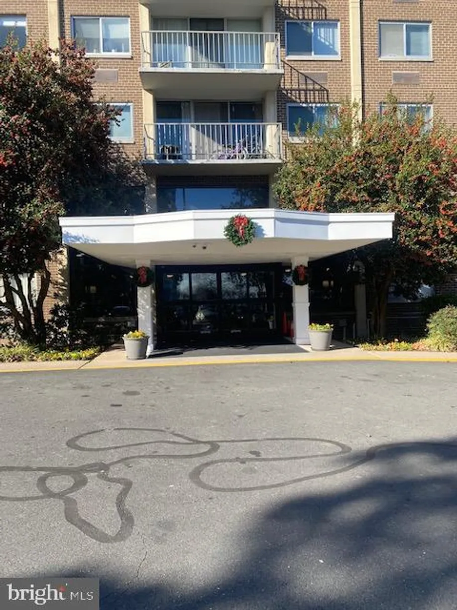 Washington Metro Area Real Estate | View 2059 Huntington Ave, p108