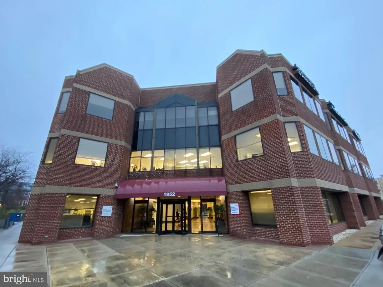 Washington Metro Area Real Estate | View 1952 Gallows Rd, 206