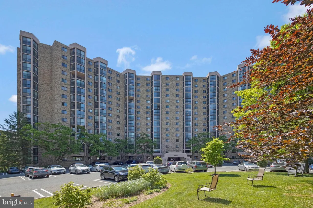 Washington Metro Area Real Estate | View 5902 Mount Eagle Dr, 1006 | 2 Beds, 2 Baths