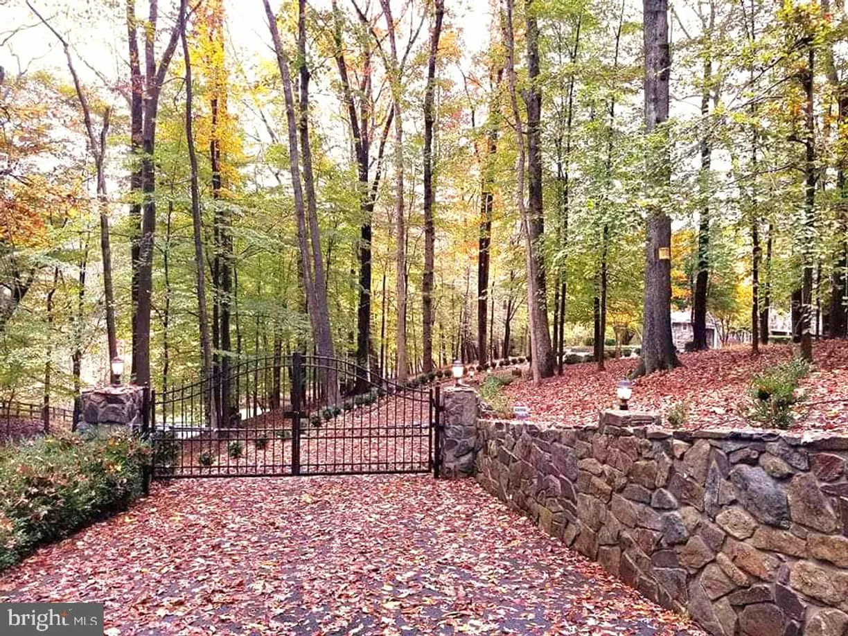 Washington Metro Area Real Estate | View 9112 Potomac Ridge Rd