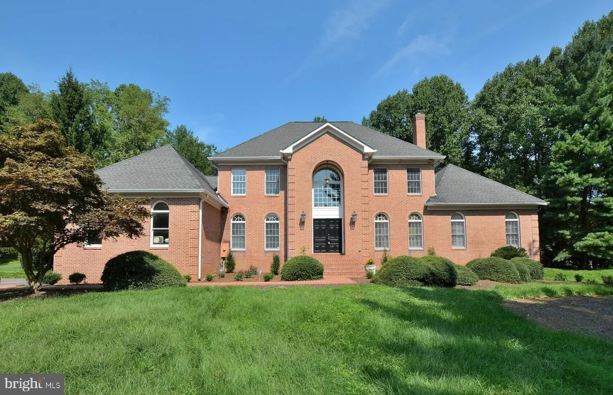 Washington Metro Area Real Estate | View 10190 Akhtamar Dr | 5 Beds, 4 Baths