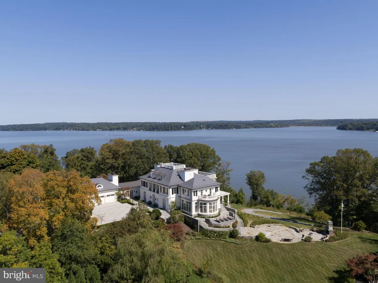 Washington Metro Area Real Estate | View 7979 E Boulevard Dr | 8 Beds, 9 Baths
