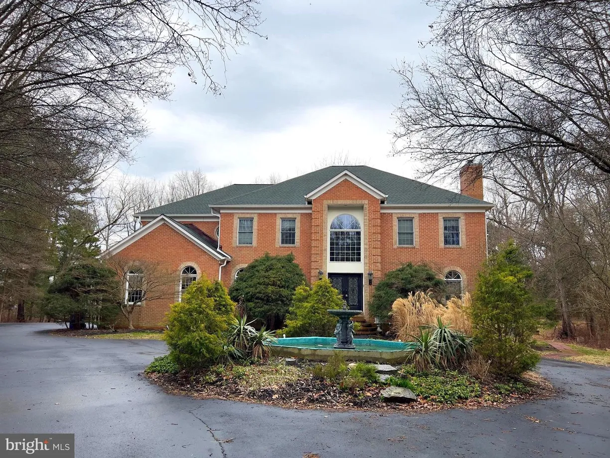 Washington Metro Area Real Estate | View 10001 Beach Mill Rd | 4 Beds, 4 Baths