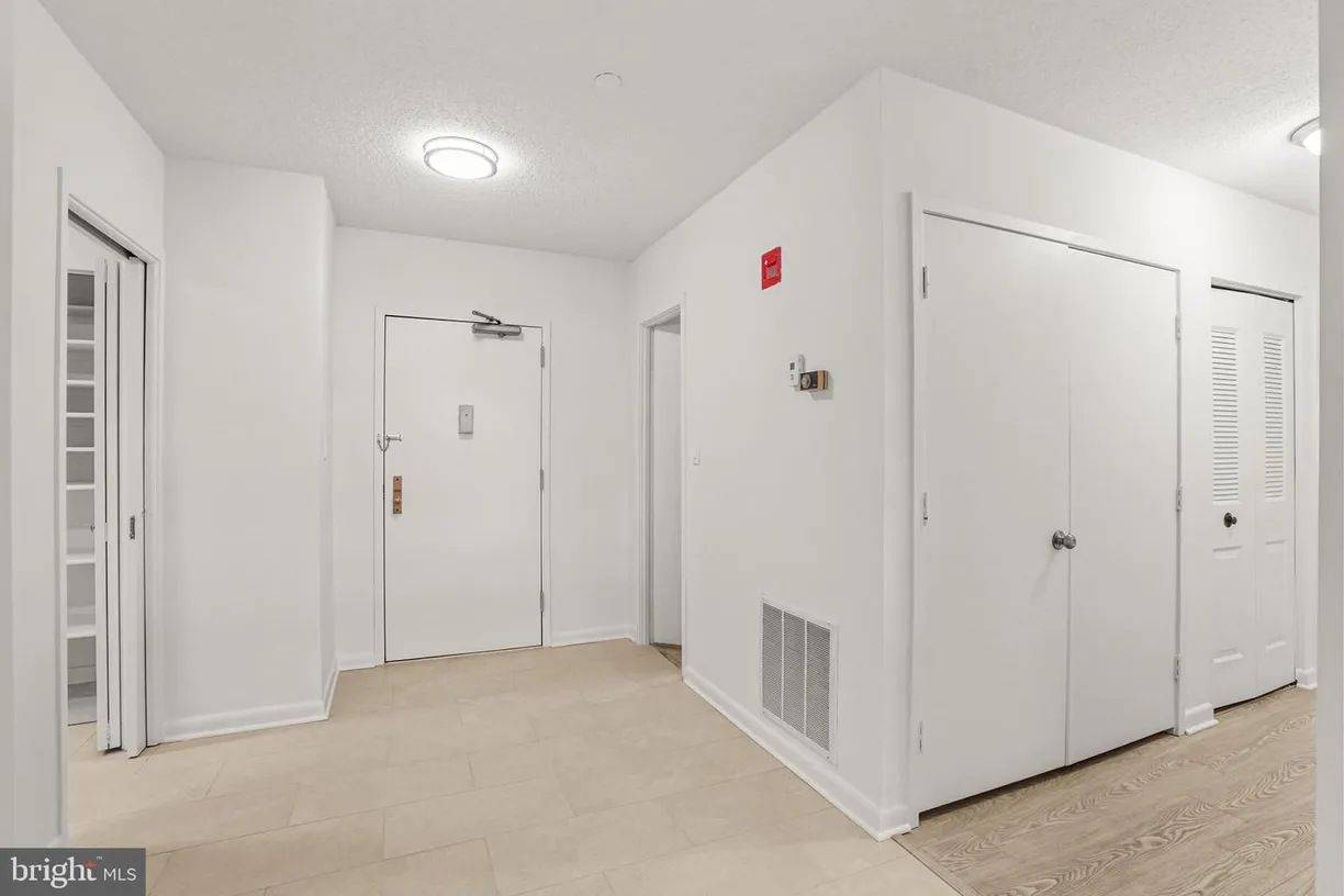Washington Metro Area Real Estate | View 3709 South George Mason Dr, 114 | Listing