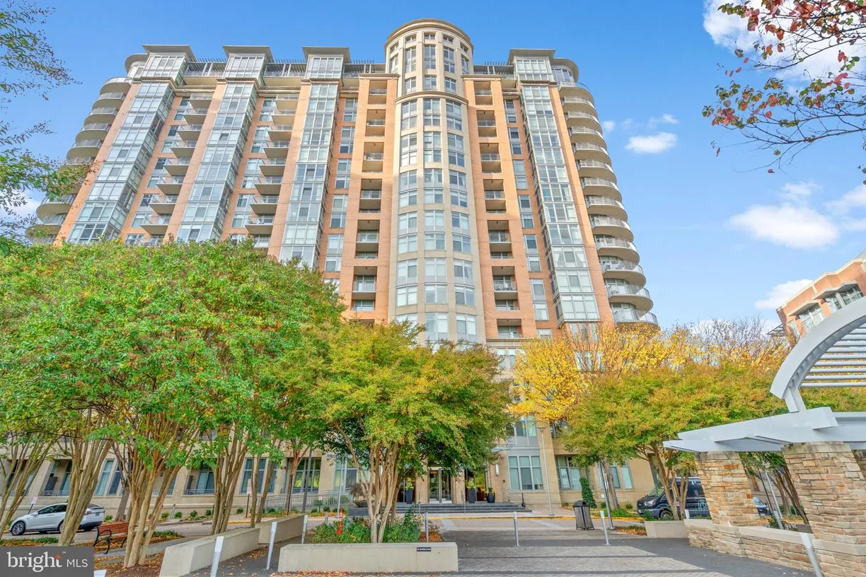 Washington Metro Area Real Estate | View 8220 Crestwood Heights Dr, 1416 | 2 Beds, 2 Baths