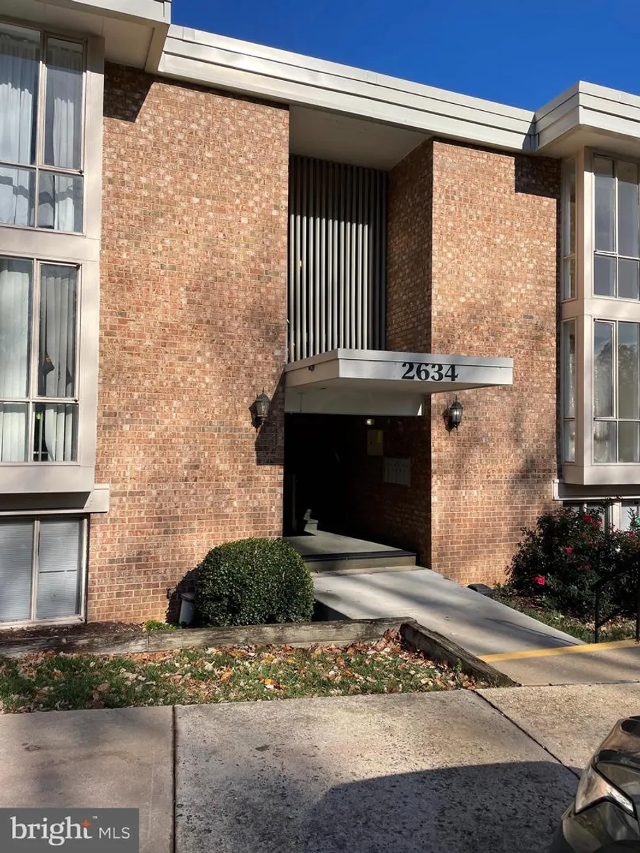 Washington Metro Area Real Estate | View 2634 Wagon Dr 282 (2d) | 2 Beds, 1 Bath