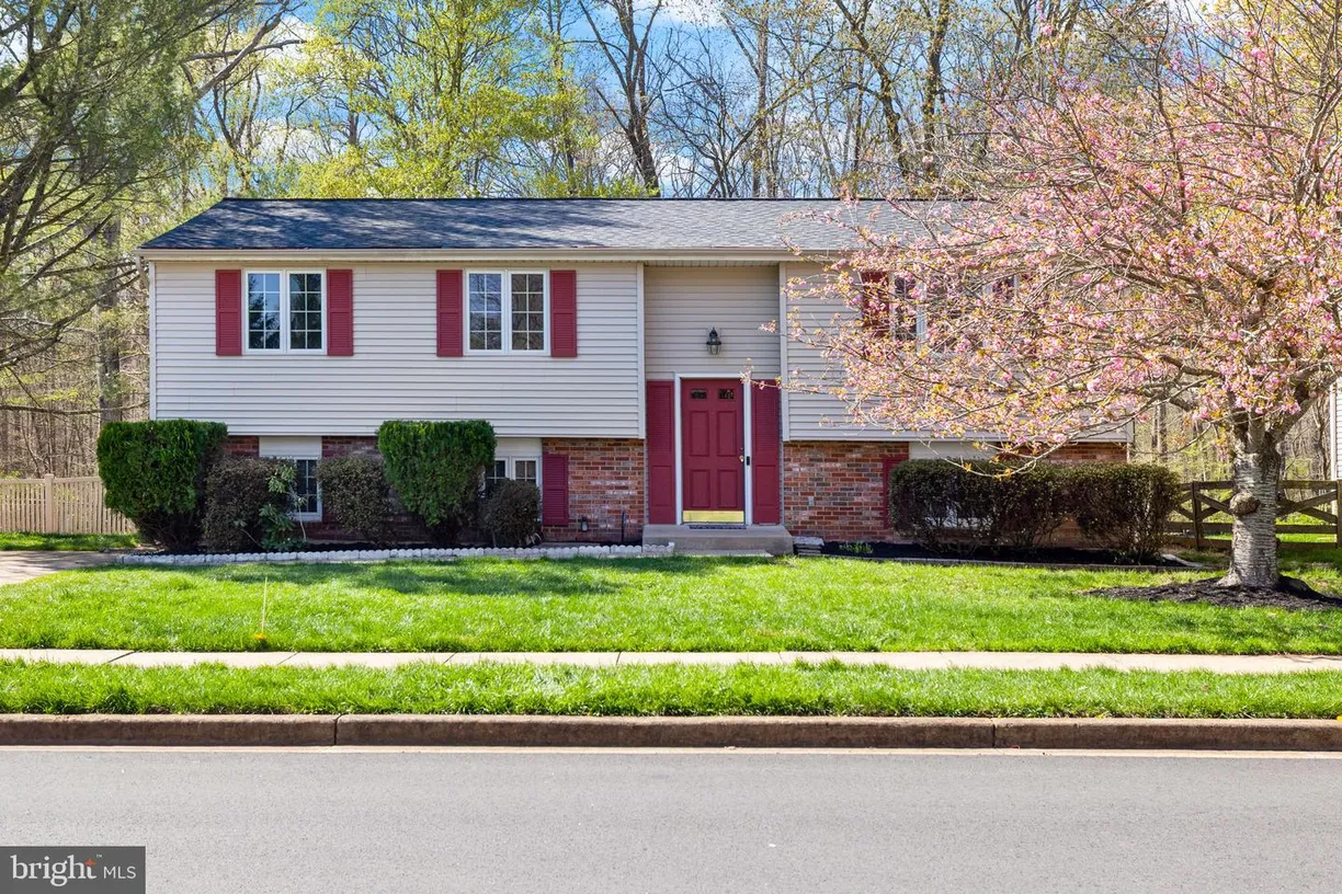 Washington Metro Area Real Estate | View 15017 Olddale Rd | 5 Beds, 3 Baths