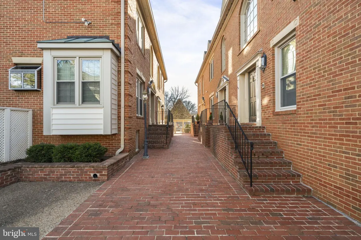Washington Metro Area Real Estate | View 1537 Cedar Ave | Listing