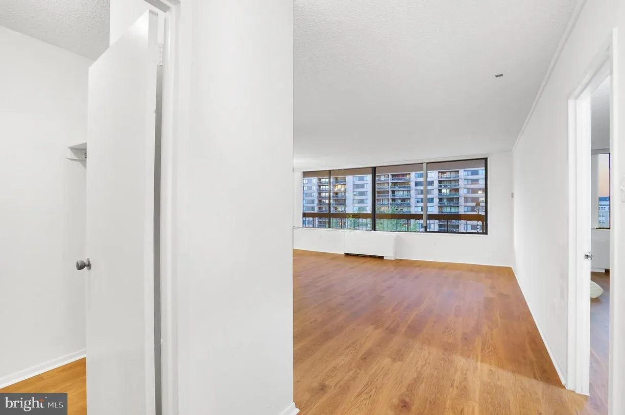 Washington Metro Area Real Estate | View 3705 S George Mason Dr, 604s | Listing
