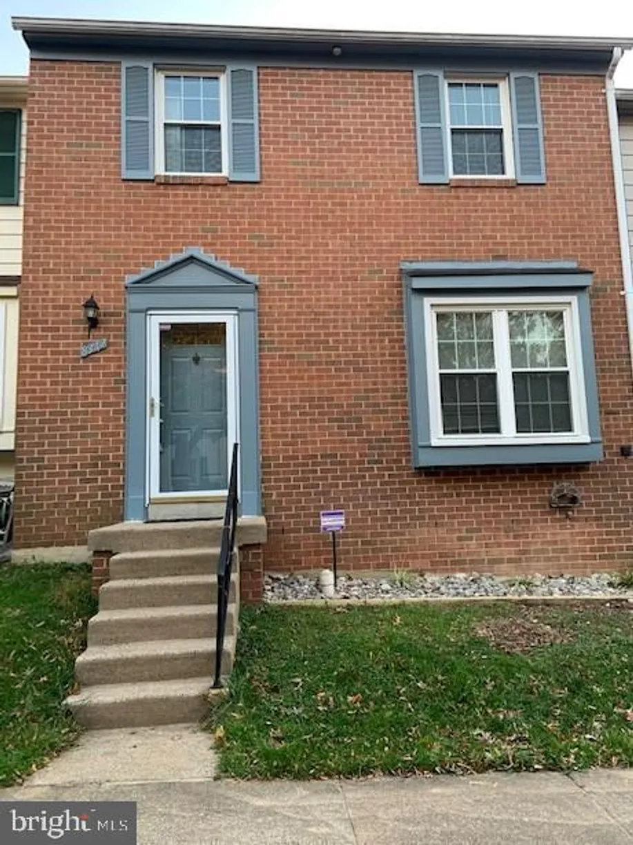 Washington Metro Area Real Estate | View 8347 Stationhouse Ct | 3 Beds