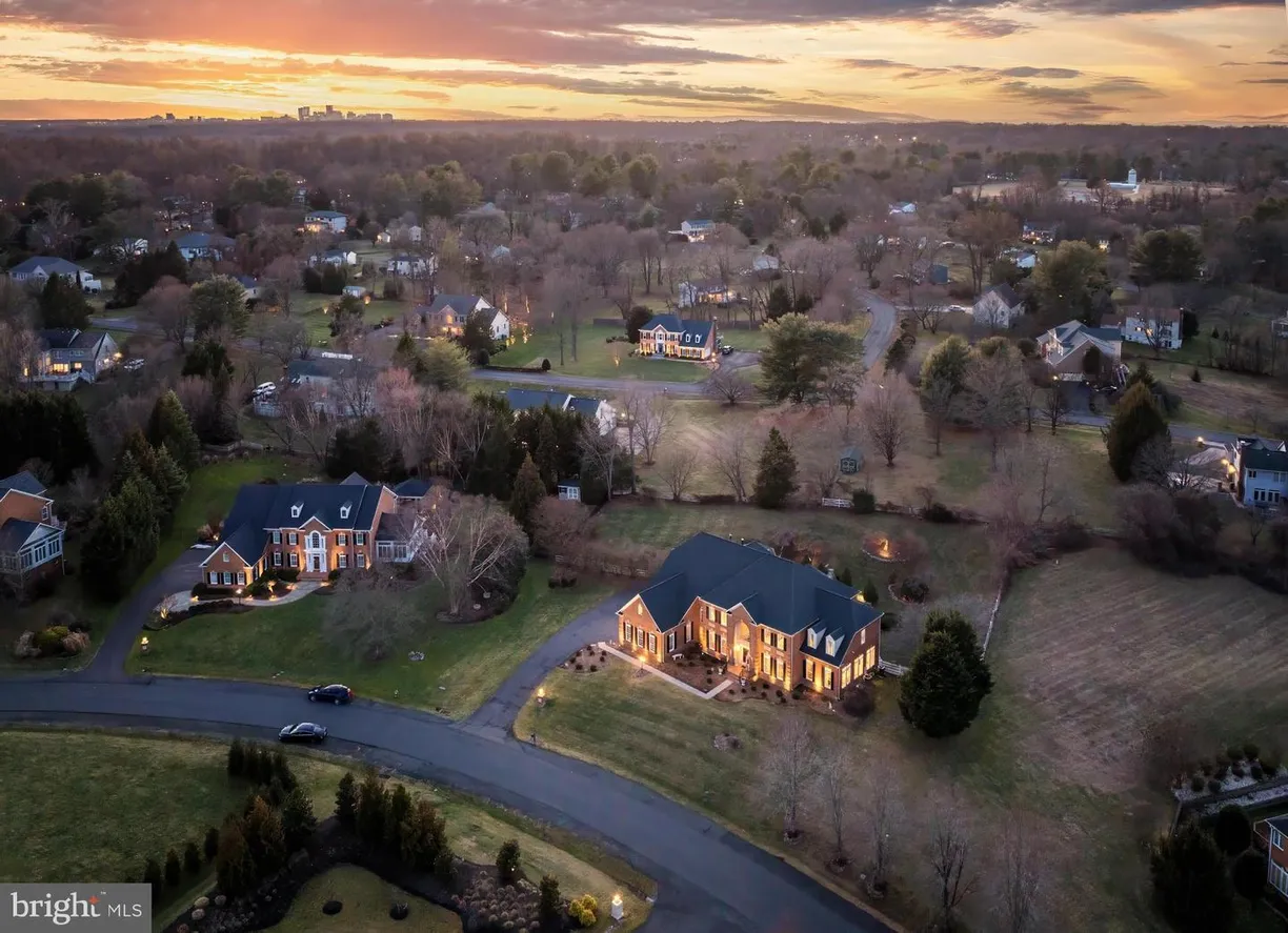 Washington Metro Area Real Estate | View 816 Polo Pl | Listing
