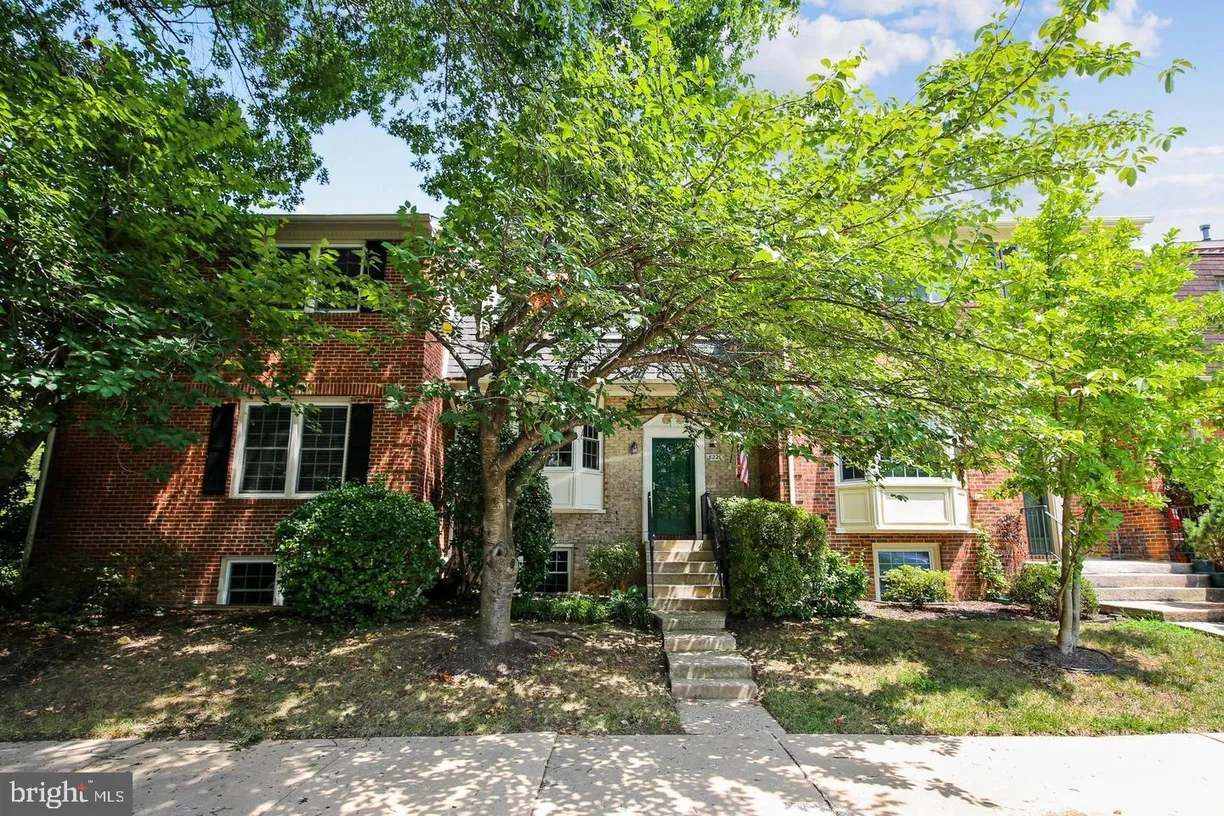 Washington Metro Area Real Estate | View 8221 Cedar Landing Ct | 4 Beds