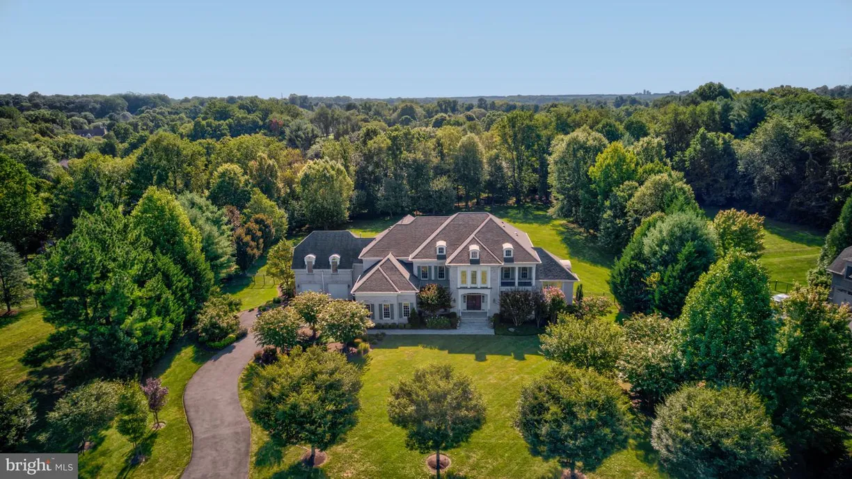 Washington Metro Area Real Estate | View 857 Nicholas Run Dr | 6 Beds, 6 Baths