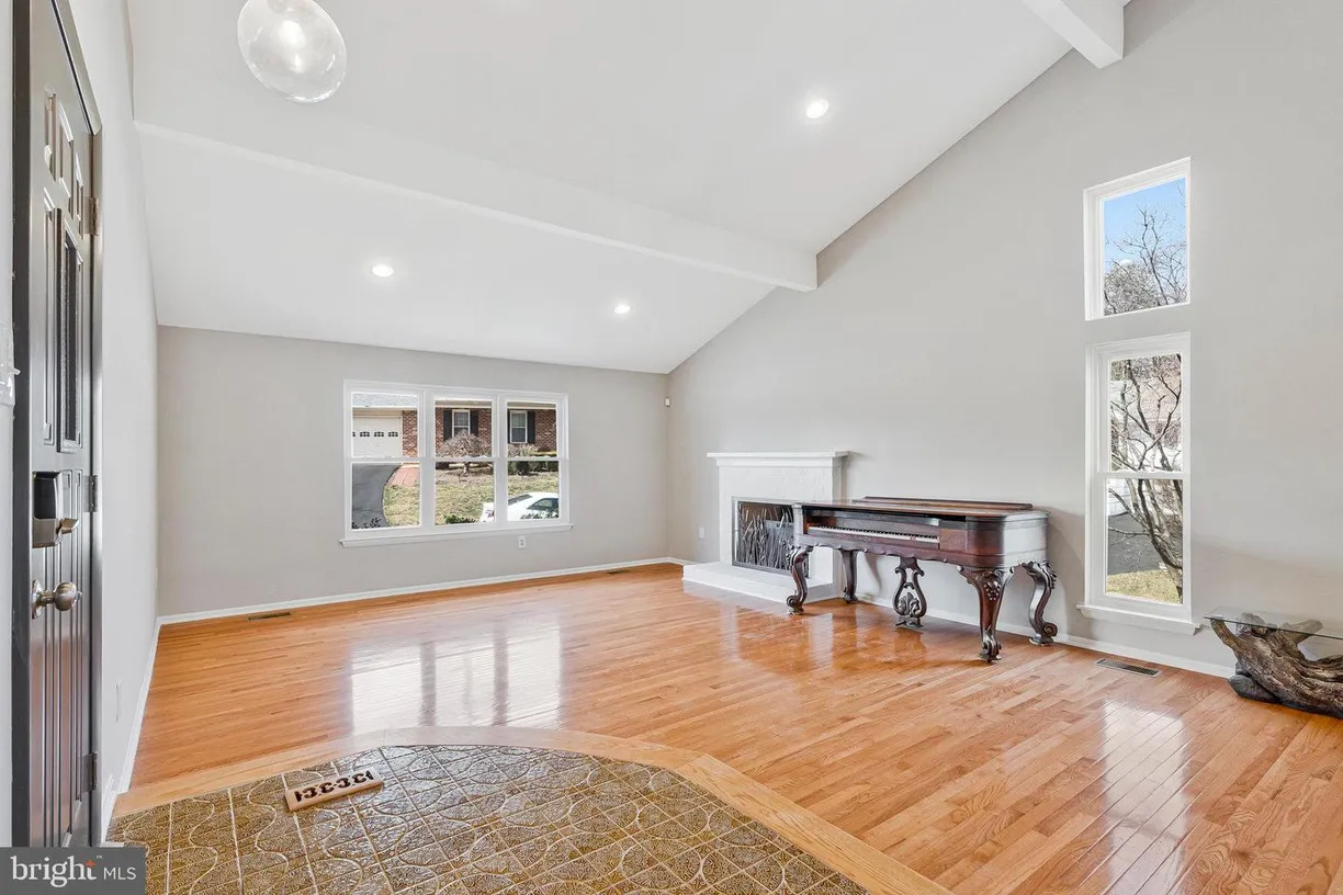 Washington Metro Area Real Estate | View 10328 Eclipse Ln | Listing