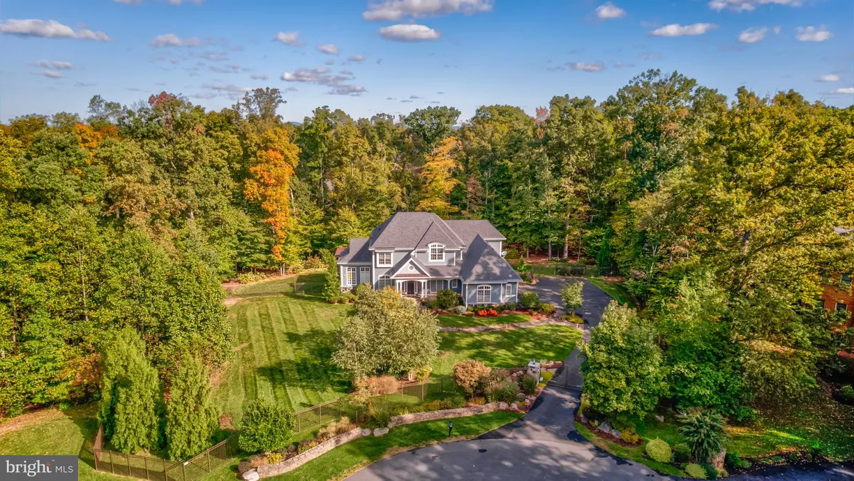 Washington Metro Area Real Estate | View 500 Seneca Green Way | 5 Beds, 4 Baths